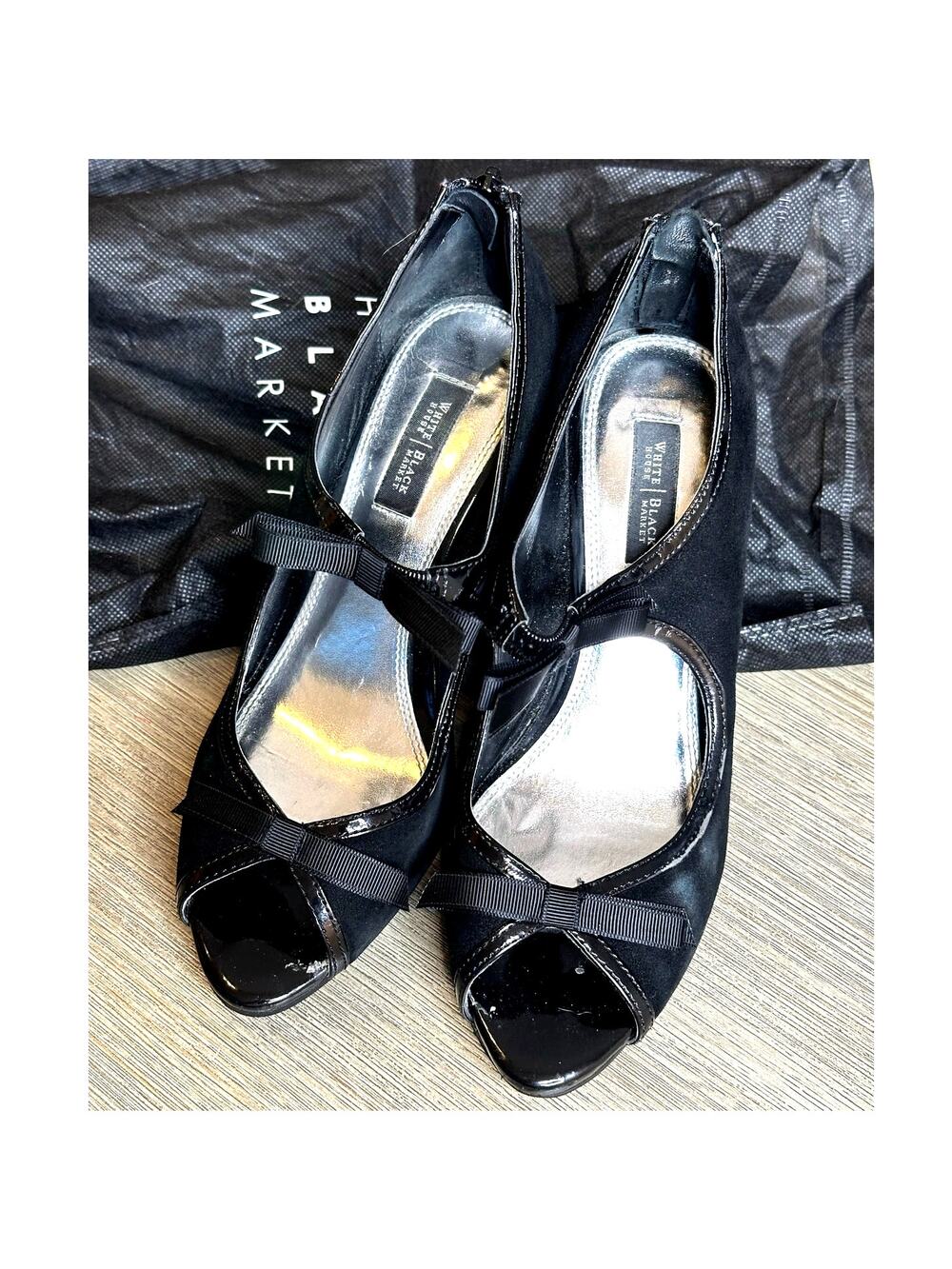 White House Black Market Peep toe suede leather Arianna bow heels size 6.5